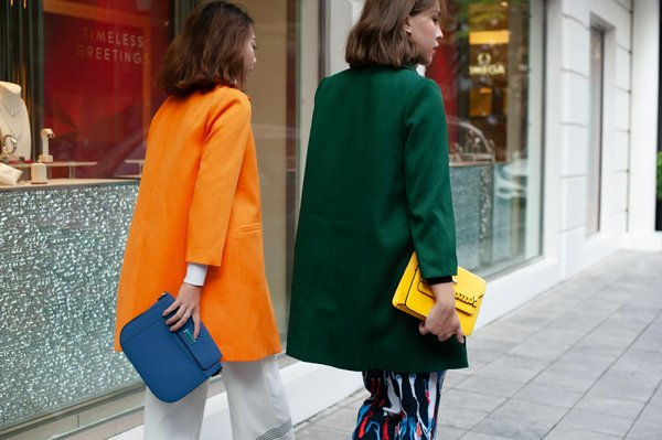 Essential Tips for Maintaining Gorgeous Curly Hair in Humid Weather Conditions